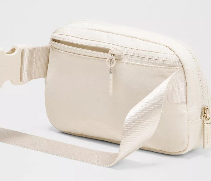 Lulemon Everywhere Belt Bag 1L